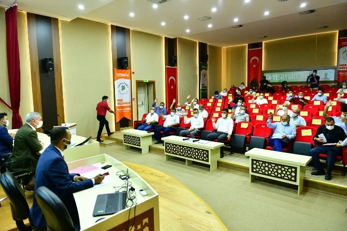 Yeşilyurt Belediye Meclisi, Ağustos Ayı Olağan Toplantısında komisyon raporları ve teklifleri karara bağladı.