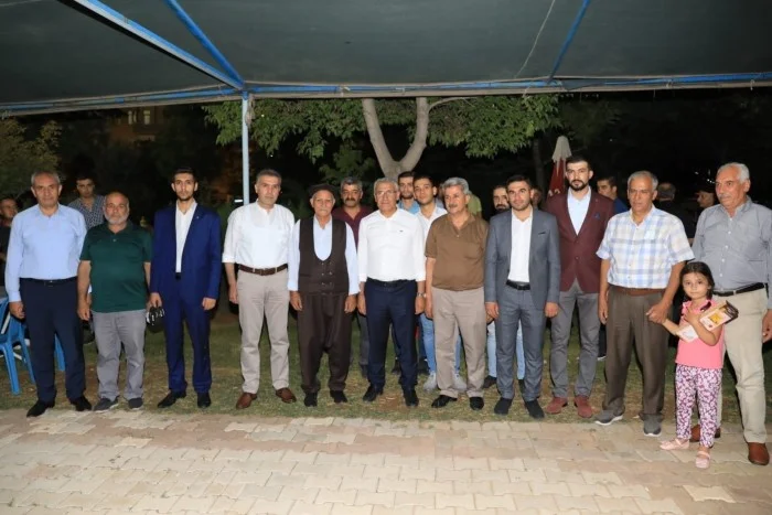 Battalgazi’de Osman Başkan ile Mahalle Buluşmaları” Başharık Mahallesi sakinleri ile devam ediyor.