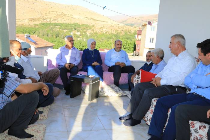 “Battalgazi’de Osman Başkan ile Mahalle Buluşmaları” Bahri (Erenli) ve Düzyol mahalle sakinleri ile devam ediyor.