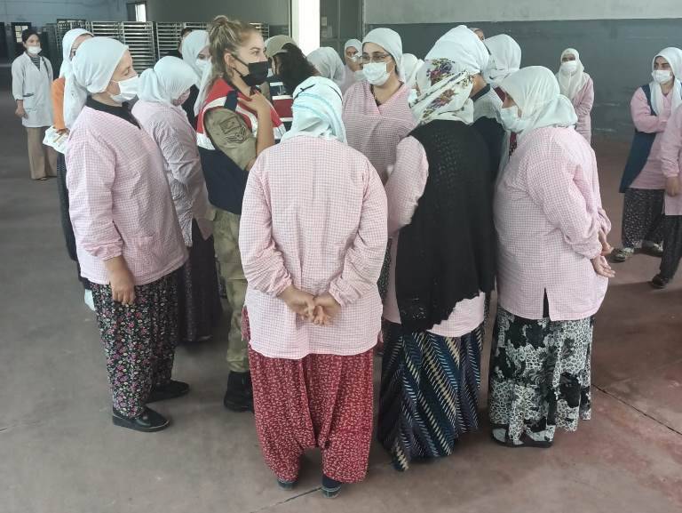 Malatya İl Jandarma Komutanlığı 200 Kadın Çalışana KADES Uygulaması Tanıtıldı