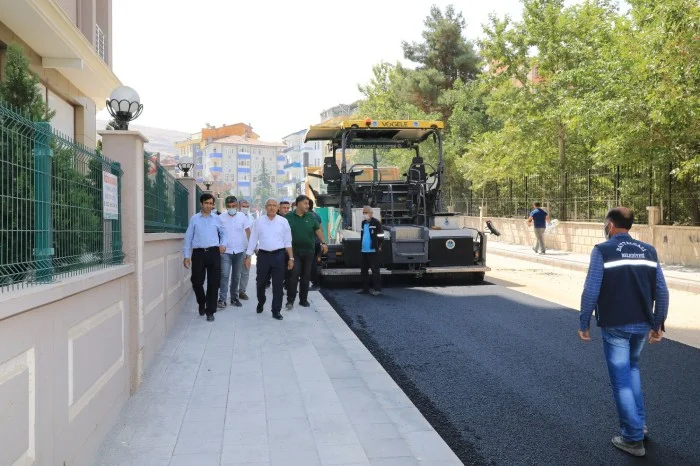 Battalgazi Belediyesi’nden Çöşnük’e Konforlu Yol Hizmeti