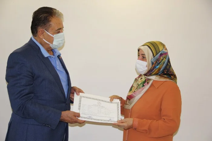Çırak, kalfa ve ustalar Meslek Lisesi Diplomalarını aldı