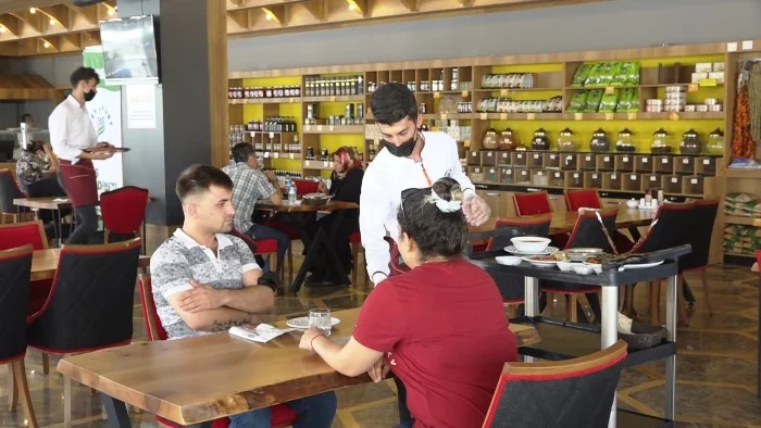 Yeşilyurt’un Yöresel Lezzetleri Bu Çarşıda!