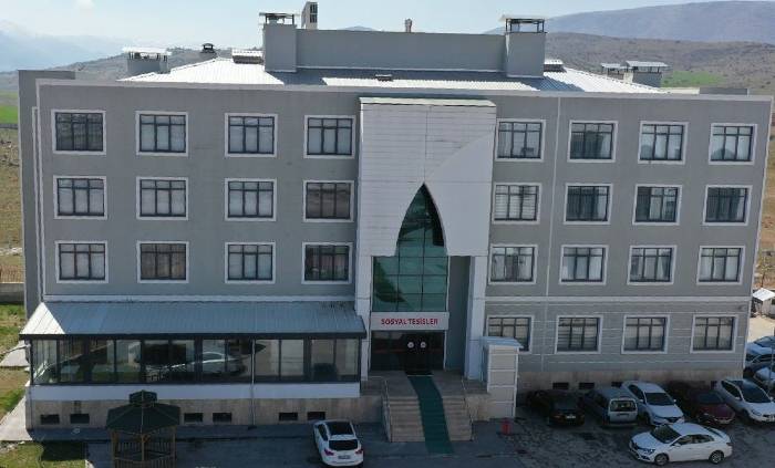 “Üniversiteli Öğrencilerimizin Yanındayız”