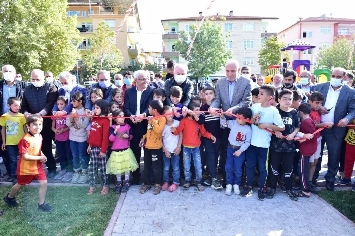 Battalgazi Belediyesi tarafından İskender Mahallesinde yapımı tamamlanan “Şehit Fethi Öncü” parkı düzenlenen törenle hizmete açıldı.