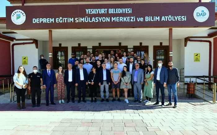 “Deprem Eğitiminde Örnek Hizmetler Sunuyoruz”