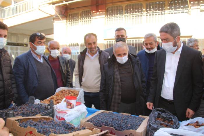 Cumhuriyet Halk Partisi Malatya İl Başkanı Enver Kiraz Şire Pazarı esnafı ile bir araya geldi.