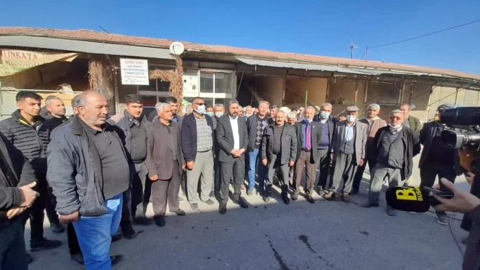 Cumhuriyet Halk Partisi (CHP) Malatya İl Başkanı Enver Kiraz, “Buğday pazarı esnafının yeni yerde 3 milyona dükkan alma şansı yoktur” dedi.
