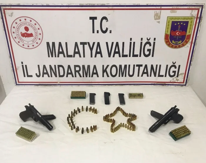 Malatya Jandarma Komutanlığı Ekipleri Akçadağ İlçesinde Terör Örgütü Propagandası Yapan Bir Şahsı Gözaltına Aldı
