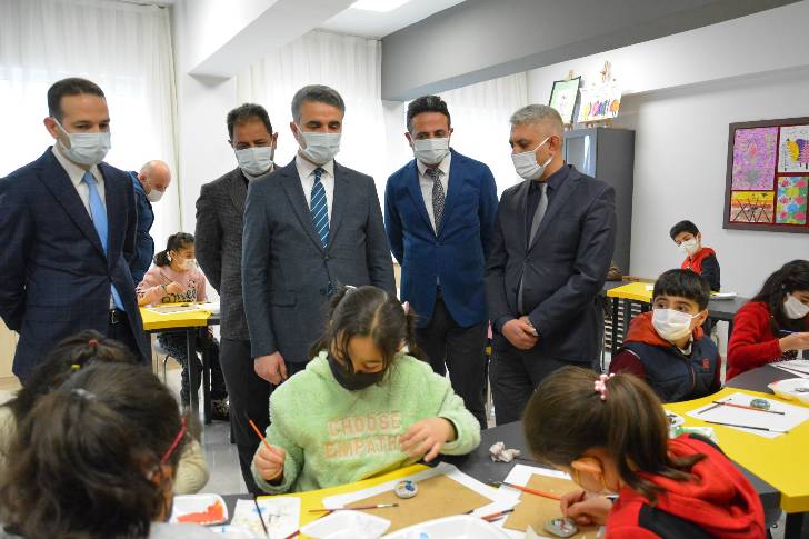 ‘’Beceri Temelli Okul Kültürünün Geliştirilmesi Projesinin” sergi ve kapanış programı gerçekleştirildi.