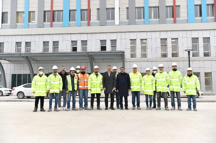Başkan Gürkan Yeni Devlet Hastanesi İnşaatında İncelemelerde Bulundu