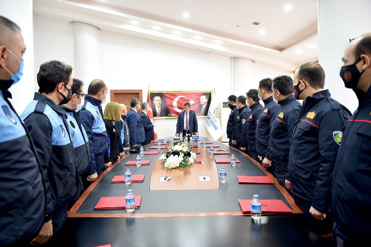 Selahattin Gürkan , görevde yükselme sınavında başarılı olan personellerle bir araya geldi