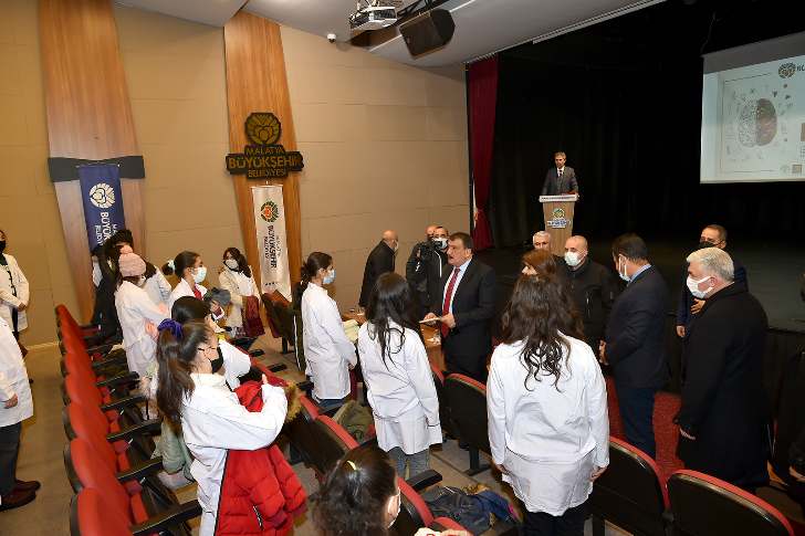 Büyükşehir Belediyesinden Kız Öğrencilere Yönelik STEM Etkinliği