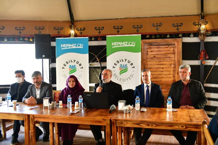 ‘Aileyi Korumak Fethimizdir’ projesi kapsamında ‘Dedemin Dilinden Geçmişte Aile’ konulu söyleşi düzenlendi.
