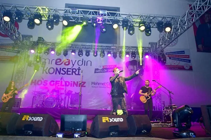 Sanatçı Emre Aydın, Sevenlerine Unutulmaz Anlar Yaşattı