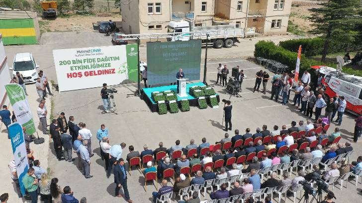 200 Bin Adet Sebze Fidesini Çiftçilerimize Dağıttık