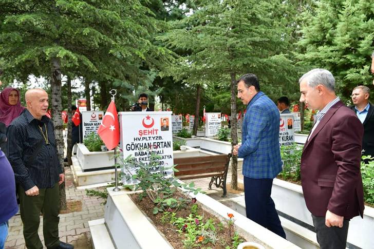Şehit ve Gazilerimize Minnet Borçluyuz