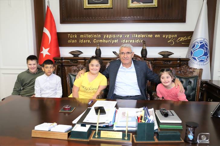 Başkan Güder : Senede Bir Gün Değil Her Gün Yanlarındayız