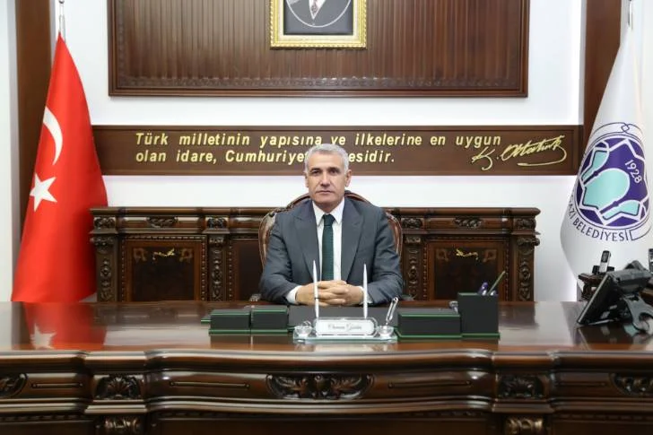 Battalgazi Belediye Başkanı Osman Güder, Anneler Günü dolayısıyla bir mesaj yayınladı