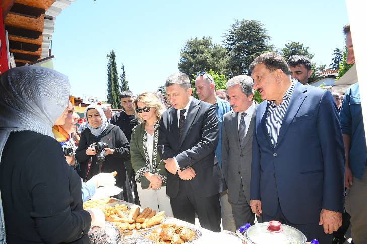 Türk Mutfağı Haftası Sümerpark Kadın Kooperatifi alanında düzenlenen etkinlikle başladı.