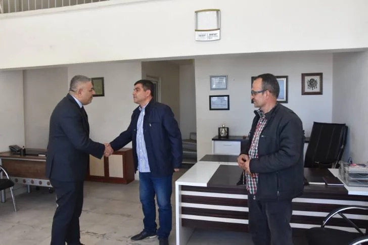 Başkan Sadıkoğlu: “Akaryakıt zamları nakliye sektörünün belini büküyor”