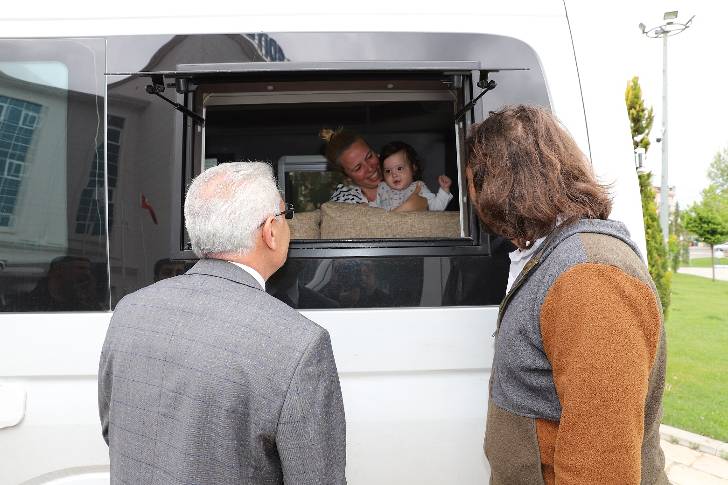 Malatya’da ilk kez düzenlenen “İspendere Kamp Karavan Festivali”, Türkiye’nin dört bir yanından gelen karavan tutkunlarının görkemli kortej turu ile başladı