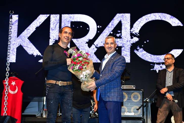 Kıraç, Malatya’lılara Unutulmayacak Bir Konser Yaşattı