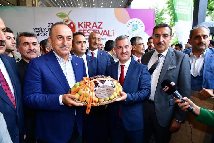 Dışişleri Bakanı Mevlüt Çavuşoğlu, 27.Yeşilyurt Kültür, Spor Ve Kiraz Festivalinin Açılış Törenine Katıldı