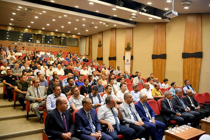Büyükşehir Çalışanlarına ‘Kamu Yönetiminde Etik ve Etik Davranış İlkeleri’ konulu eğitim semineri düzenlendi