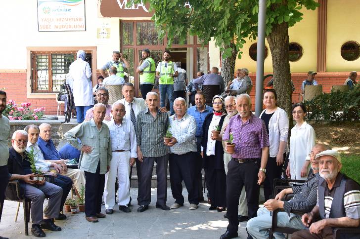Vefa Konağı sakinlerinin Babalar Günü Kutlandı