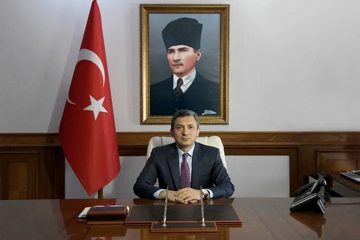 Malatya Valisi Hulusi Şahin Sınava girecek olan öğrencilere başarılar diledi