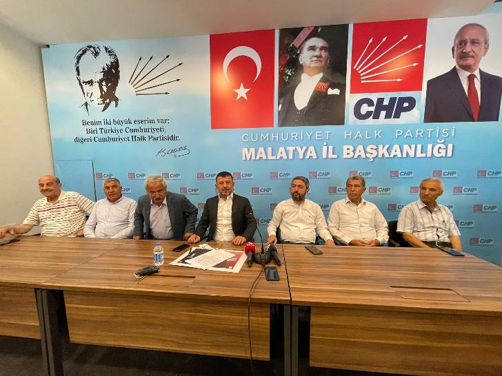Ağbaba, CHP Malatya İl Başkanlığında düzenlediği basın toplantısında ülke gündemine ilişkin değerlendirmelerde bulundu