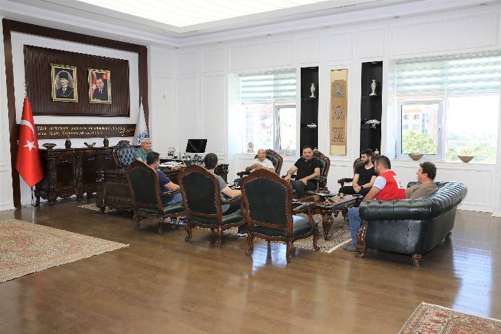 Kızılay Malatya Şubesinden , Battalgazi Belediye Başkanı Osman Güder’e Ziyaret