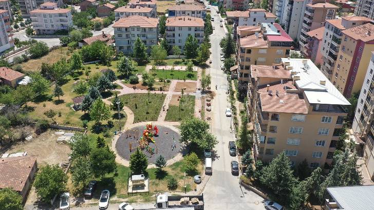 Parklarımızın Temiz ve Ferah Ortamı, İlçemizin Marka Değerini Artırıyor