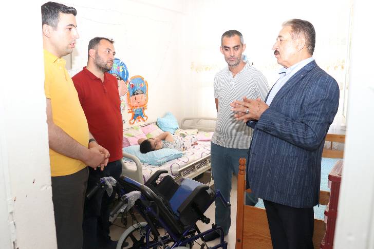 Engelli Efe bu bayram dışarı çıkabilecek 