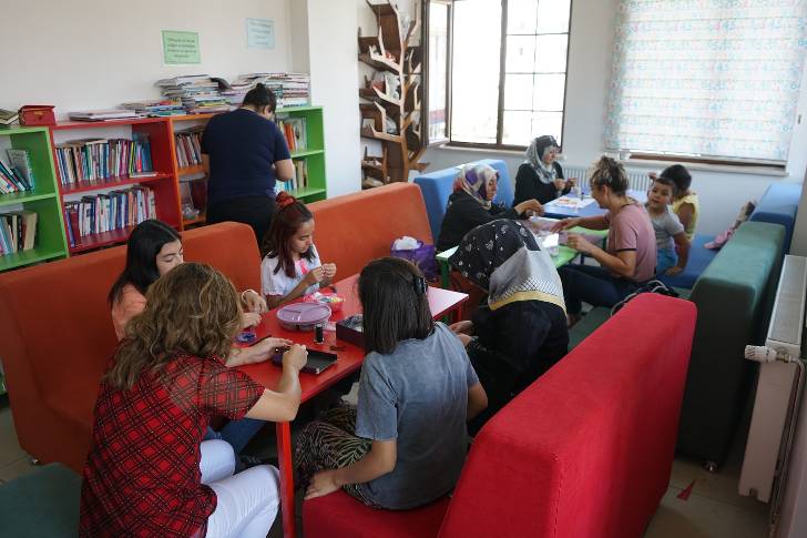 “Meslek Sahibi Olup Ev Bütçemize Katkı Sunuyoruz”