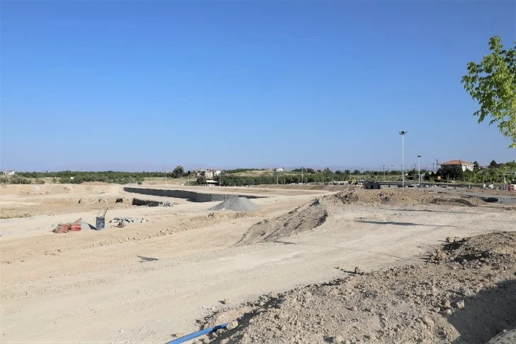 Battalgazi’deki Kırkgöz Sahil Parkı Projesi”nde çalışmalar tüm hızıyla sürüyor.