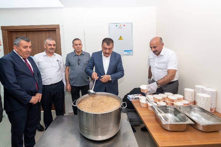 Başkan Gürkan, MASKİ’de Aşure Dağıttı
