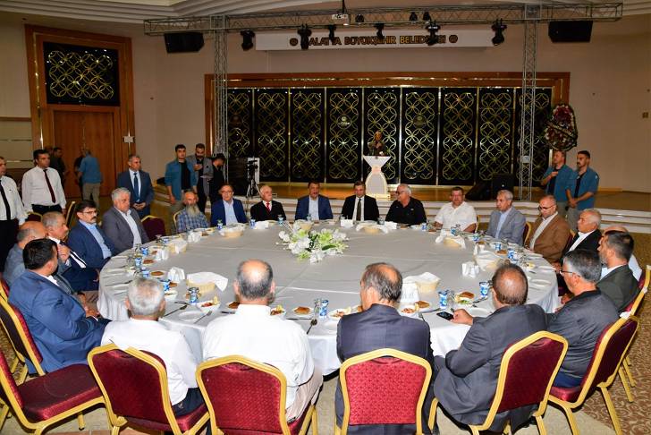 Vali Hulusi Şahin Muharrem İftarına katıldı