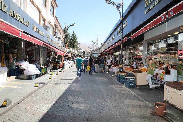 Battalgazi’deki Prestij Sokak Projesi, şıklığı ve zarafeti ile göz kamaştırıyor