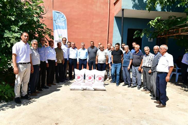Çiftçilerimize Ücretsiz 21 Ton Arpa Teslim Ettik