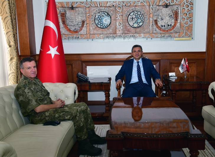 Tümgeneral Altuğ Vali Şahin’i Makamında Ziyaret Etti
