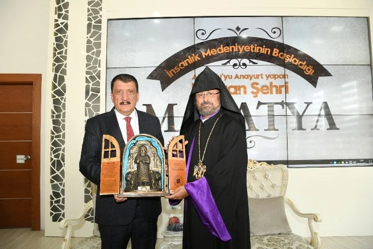 Başkan Selahattin Gürkan Malatya’da bulunan Türkiye Ermenileri Patriği Sahak Maşalyan’ı makamında kabul ederek bir süre görüştü.