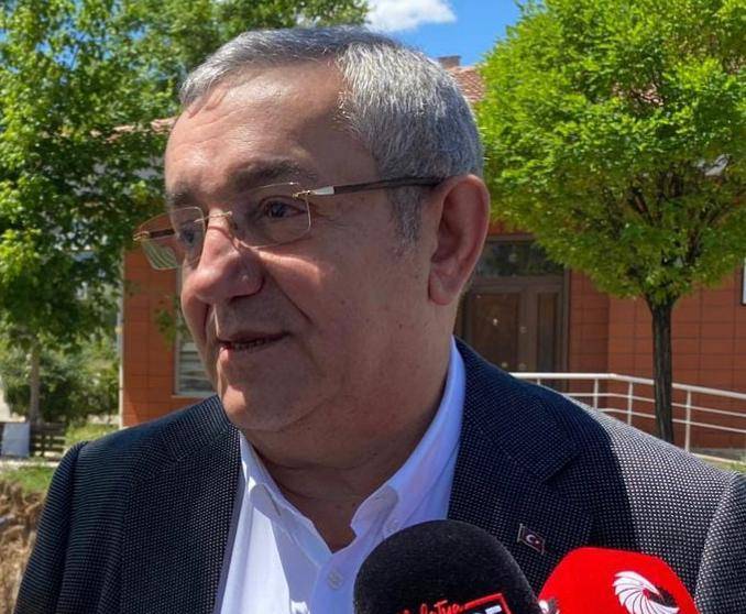 Faik Erdoğan Vakfı Mütevelli Heyet Başkanı Reşat Erdoğan yazılı bir açıklama yaparak, 21 Ekim Dünya Gazeteciler Günü’nü kutladı.