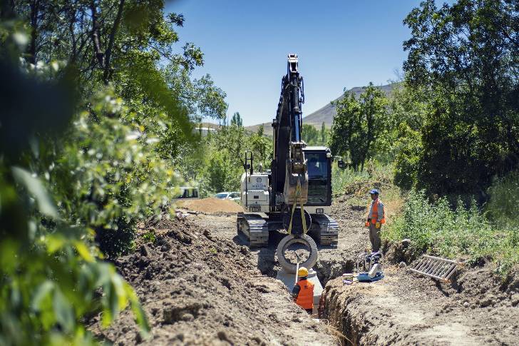 Maski, Arapgir İlçesi’ne 1 Nisan 2019 tarihinde bugüne kadar toplamda 272.9 kilometrelik altyapı çalışması gerçekleştirdi.