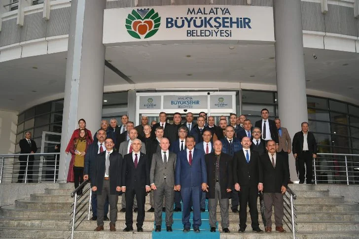 İÜ ve Büyükşehir Belediyesi işbirliği ile Vizyon Buluşması gerçekleştirildi