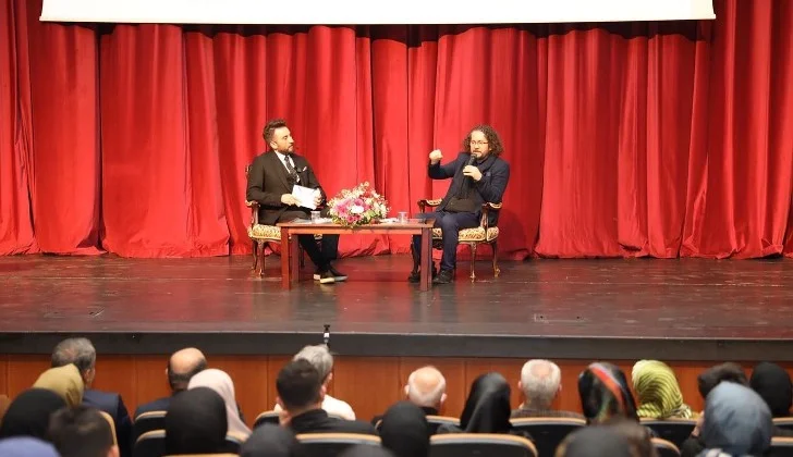 Yazar Said Ercan, “Dijital Çağda Ailenin Önemi” konulu konferansıyla Battalgazi’deki sevenleriyle buluştu.