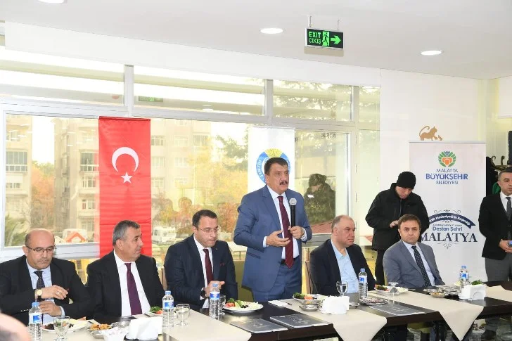 Başkan Gürkan, Genişletilmiş Temsilciler toplantısında sendika temsilcileriyle istişarelerde bulundu.