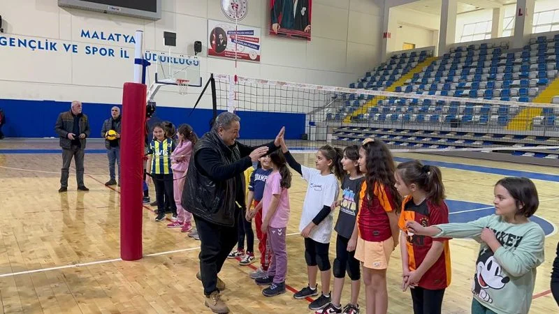 Fendoğlu, hafta sonunu spor yapan gençlerle geçirdi @MehmetFendogluu #Malatya