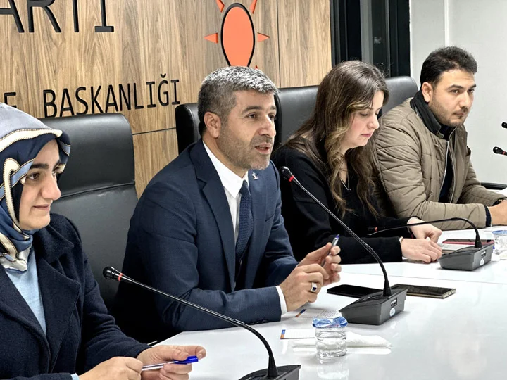 AK Parti Yeşilyurt İlçe Tanıtım ve Medya Başkanlığı tarafından, ‘İstişare ve Değerlendirme Toplantısı’ gerçekleştirildi.